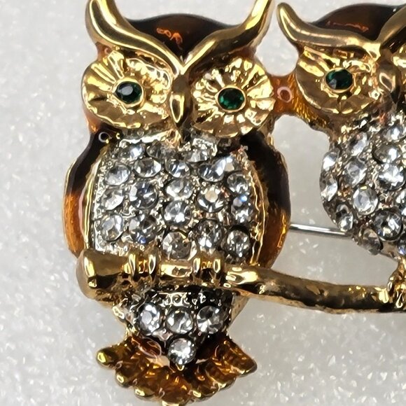 Gold Tone Two Owls Brooch - Picture 9 of 11